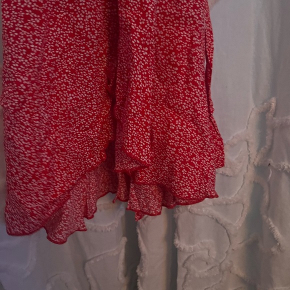 Red Dress - Picture 4 of 7